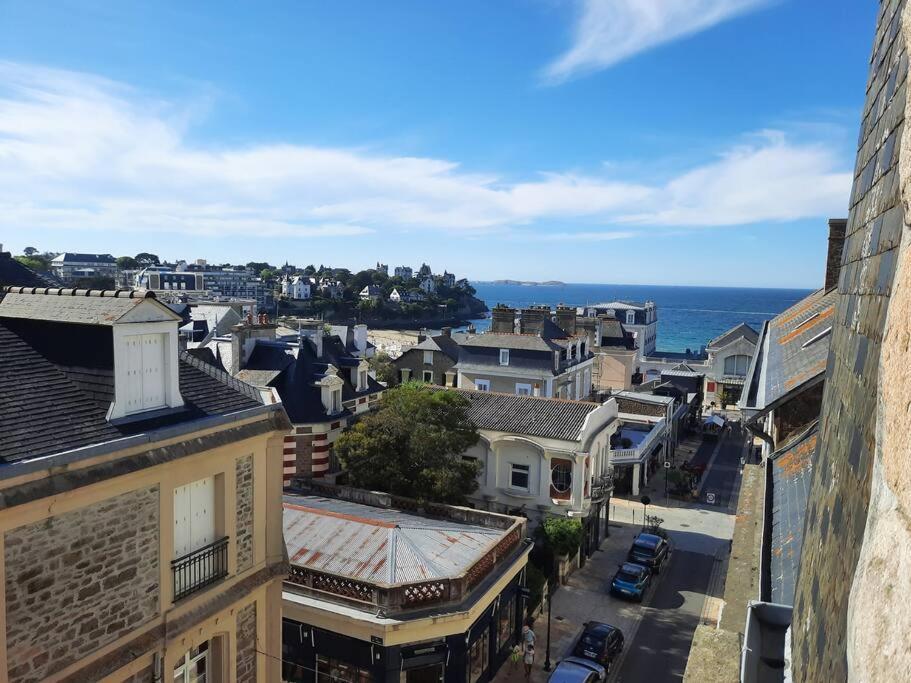 Le Jacaranda-A 2 Min De La Plage, Hyper Centre De Dinard, Vue Mer De La Fenetre Luaran gambar